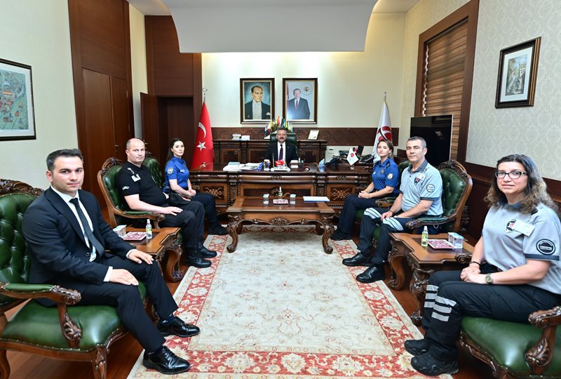 Valimiz Sayın Hüseyin Aksoy, Özel Güvenlik Haftası kapsamında özel güvenlik personelini kabul ederek özverili görevlerinden dolayı teşekkür etti
