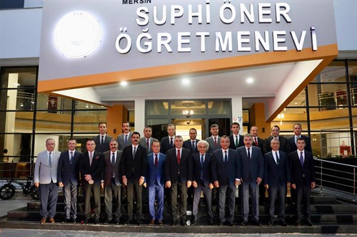 VALİMİZ SAYIN ATİLLA TOROS, İLİMİZDEN AYRILACAK VE EMEKLİ OLACAK VALİ YARDIMCILARI VE KAYMAKAMLARIN ONURUNA DÜZENLENEN VEDA PROGRAMINA KATILDI