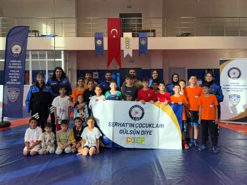 Ardahan Emniyetinden “Serhat’ın Çocukları Gülsün Diye” Projesi Kapsamında Çocuklarla Bir Araya Geldi