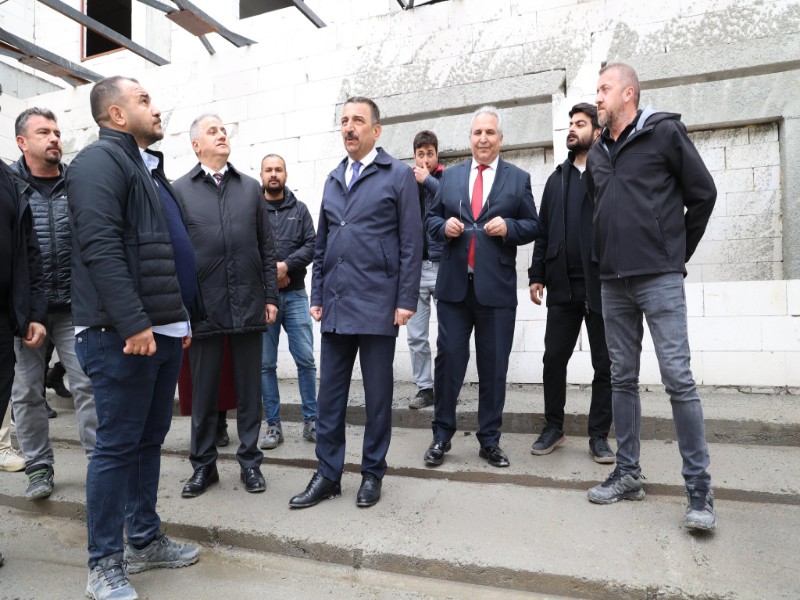 Vali Osman Hacıbektaşoğlu, Kdz. Ereğli Hükümet Konağı İnşaatında İncelemelerde Bulundu