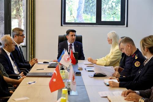 VALİMİZ SAYIN ŞEFİK AYGÖL BAŞKANLIĞINDA, ORMAN YANGINLARINI ÖNLEME VE MÜCADELE KOMİSYONU TOPLANDI.