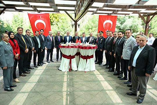 Uşak'ta Kurban Bayramı Dolayısıyla Hasbahçe Polisevi'nde Bayramlaşma Programı Düzenlendi