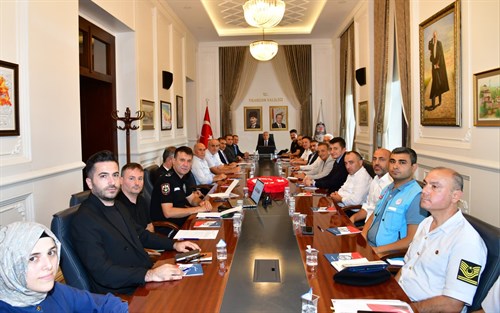 Ağustos Ayı İl Spor Güvenlik Kurulu Toplantısı, Vali Aziz Yıldırım Başkanlığında Yapıldı