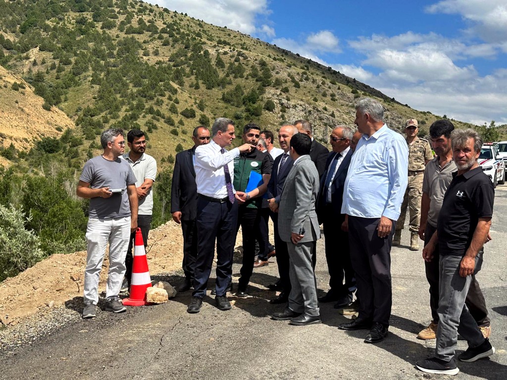 Valimiz Aydın Baruş Kılıççı Köyü Grup Yolu’nda İncelemelerde Bulundu