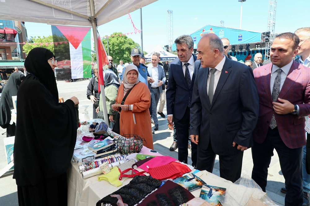Vali Erol, “Fatsa’dan Gazze’ye Bir Nefes” Adlı Hayır Çarşısı’nın Açılışına Katıldı 