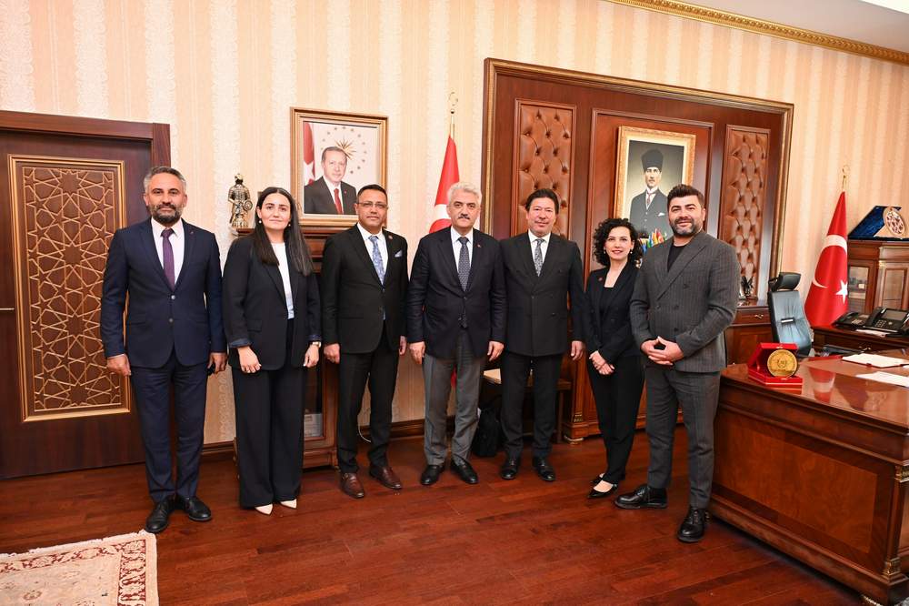 Valimiz Sayın Mehmet Makas; Dünya Kırıkkaleli Dernekler Federasyonu Genel Başkanı Mehmet Ali Yücekaya ve yönetimini makamında kabul etti.