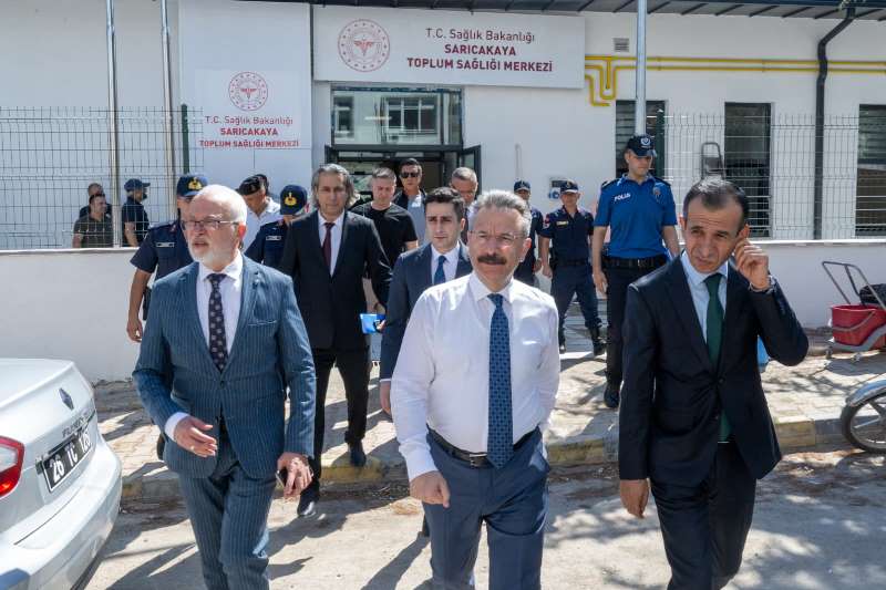 Valimiz Sayın Hüseyin Aksoy, yapımı tamamlanan hizmete açılacak olan Sarıcakaya Toplum Sağlığı Merkezi'ni ziyaret ederek incelemelerde bulundu.