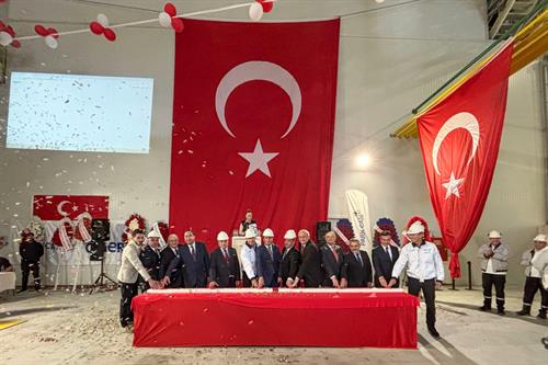 BİLECİK EKONOMİYE GÜÇ KATIYOR: PARK CAM’DA 3. FIRIN VALİ AYGÖL’ÜN KATILIMIYLA ATEŞLENDİ