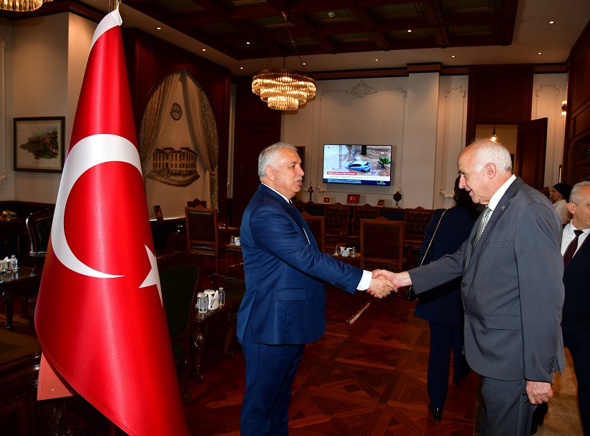 Vali Yıldırım Personelle Bayramlaştı