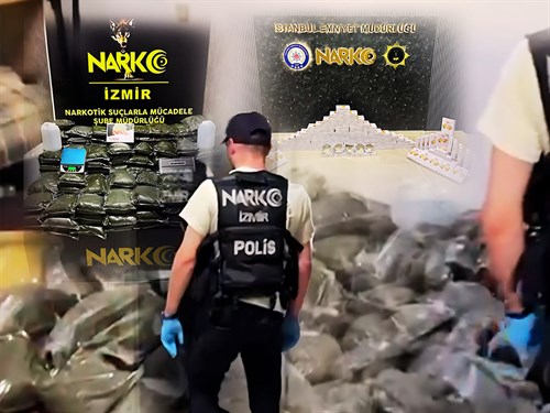 Bakanımız Sayın Yerlikaya: ''Uyuşturucu Madde İmalatçılarına Yönelik Düzenlenen Operasyonumuzda 397,5 KG Uyuşturucu Madde Ele Geçirdik''