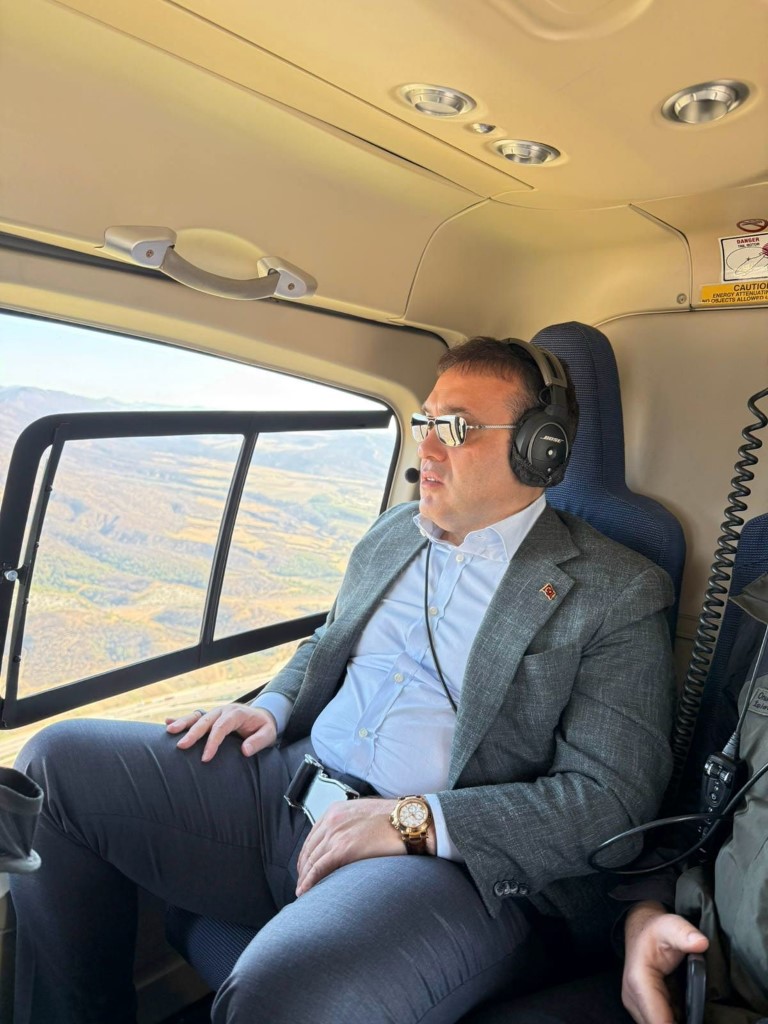 VALİMİZ SAYIN FAİK OKTAY SÖZER, YANGIN ALANLARINI HAVADAN İNCELEDİ