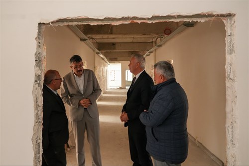Vali Ali Çelik, Yüksekova’da Devam Eden Yatılı Kız Kur’an Kursu İnşaatını İnceledi
