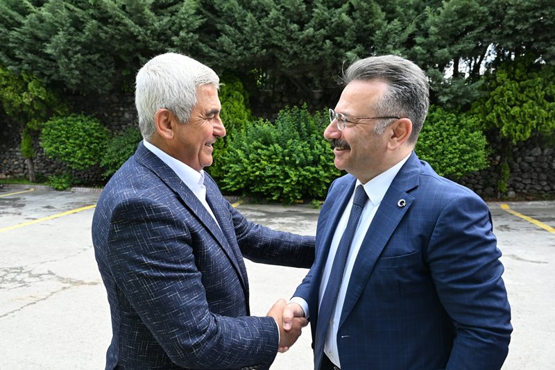 Valimiz Sayın Hüseyin Aksoy, Ay Plastik firmasını ziyaret etti.