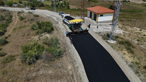 Zonguldak’ta Köy Yollarında Asfalt Çalışmaları Devam Ediyor
