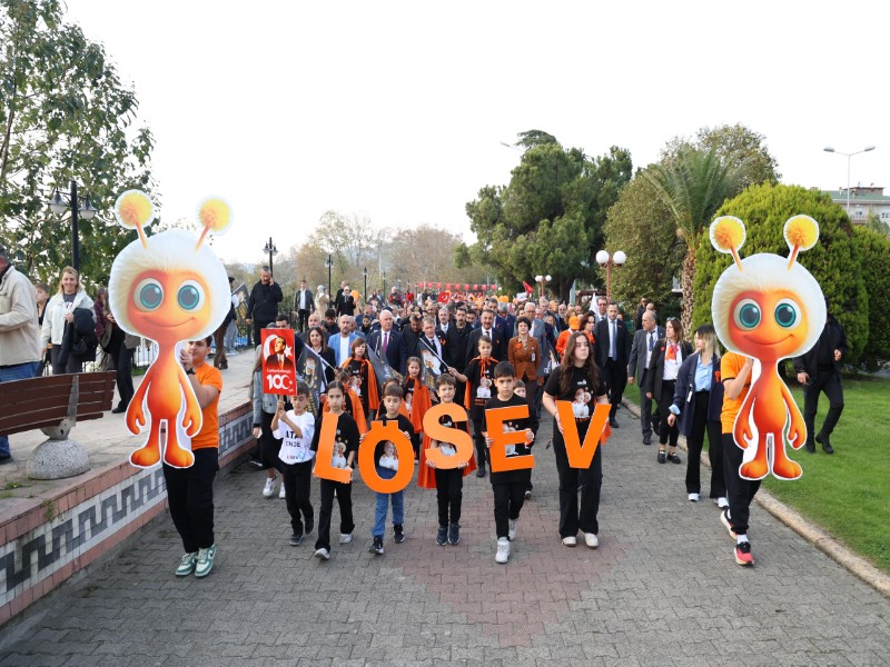 Vali Osman Hacıbektaşoğlu, Lösemili Çocuklar Haftası Kapsamında Düzenlenen 25. Yıl Umut Yürüyüşü’ne Katıldı
