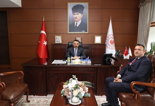 Vali Osman Hacıbektaşoğlu, Muhtar Cafer Çetinkaya’yı  Kabul Etti