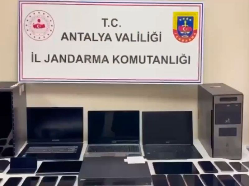 Antalya’da D.C.’nin Elebaşılığını Yaptığı Organize Suç Örgütüne Yönelik Jandarma Tarafından Düzenlenen “HÜCRE-9” Operasyonunda 15 Şüpheli Yakalandı