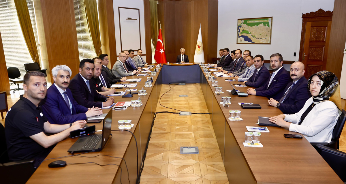 Vali Ünlüer Başkanlığında, Konteyner Kentlerin Tasfiye Süreci Değerlendirildi