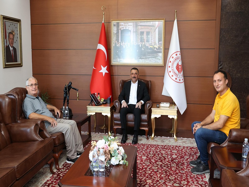 Şehidimiz Ayhan Sütçü’nün Kıymetli Babası Haşim Sütçü, Vali Osman Hacıbektaşoğlu’nu Ziyaret Etti