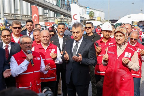 VALİMİZ SAYIN ATİLLA TOROS, GAZZE’YE İNSANİ YARDIM MALZEMESİNİ ULAŞTIRACAK OLAN 18. İYİLİK GEMİSİ’NİN UĞURLAMA TÖRENİNE KATILDI