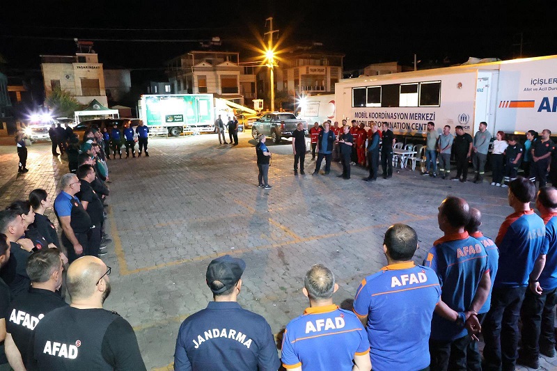 Orman Yangınlarına Müdahale Çalışmaları Aralıksız Devam Ediyor