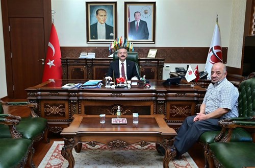 Güneydoğu Gazisi, Valimiz Sayın Hüseyin Aksoy'u makamında ziyaret etti.