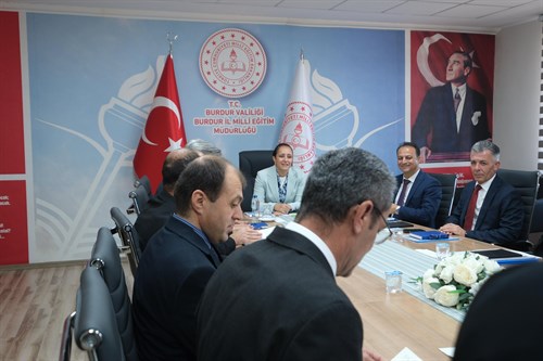 VALİ TÜLAY BAYDAR BİLGİHAN BAŞKANLIĞINDA EĞİTİM DEĞERLENDİRME TOPLANTISI GERÇEKLEŞTİRİLDİ