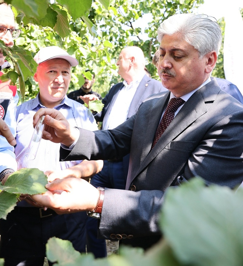 Vali Doğan Akyazı İlçesinde Temaslarda Bulundu