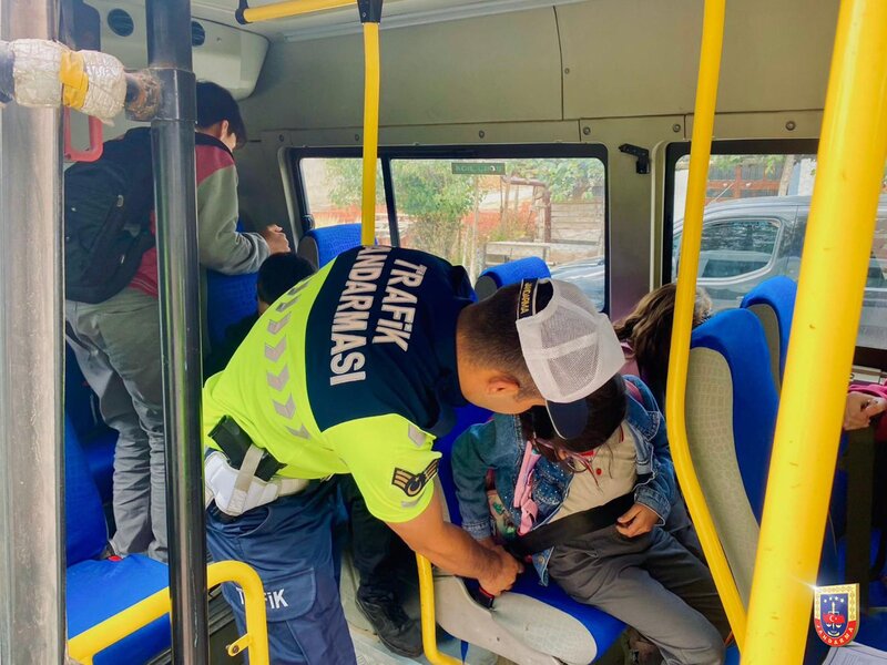 2025-2026 Eğitim Öğretim Yılının Başlamasıyla Birlikte Trafik Jandarma Ekiplerinden Güvenli Ulaşım Denetimi Gerçekleştirildi