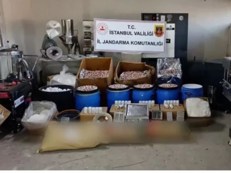 Bakanımız Sayın Ali Yerlikaya: ''İstanbul’da Uyuşturucu Madde İmalatçılarına Yönelik Operasyonda 2 Şüpheli Tutuklandı''