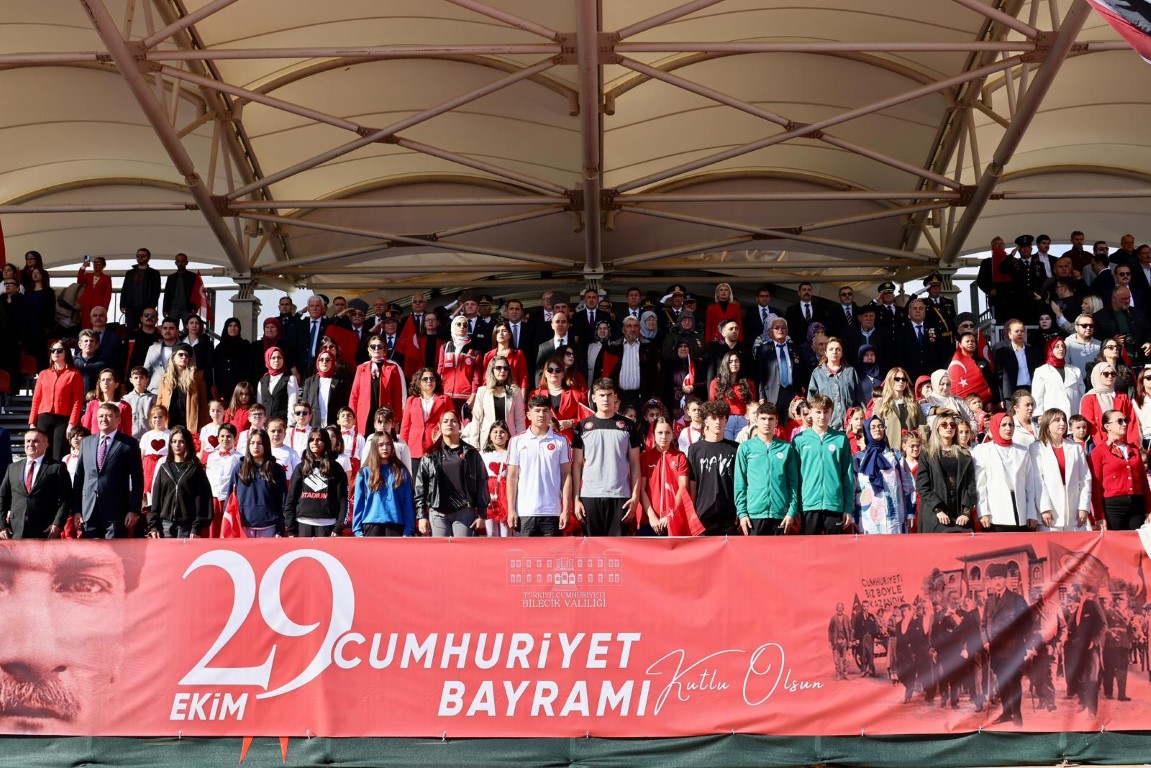 CUMHURİYETİMİZİN İLANININ 102’NCİ YIL DÖNÜMÜ, BİLECİK’TE DÜZENLENEN PROGRAMLARLA BÜYÜK BİR COŞKU VE GURURLA KUTLANDI.