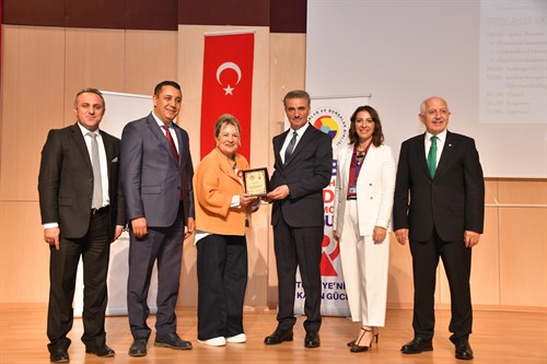 Valimiz Aydın Baruş Kadın Girişimciliği Zirvesi'nde Girişimci Kadınlarla Bir Araya Geldi