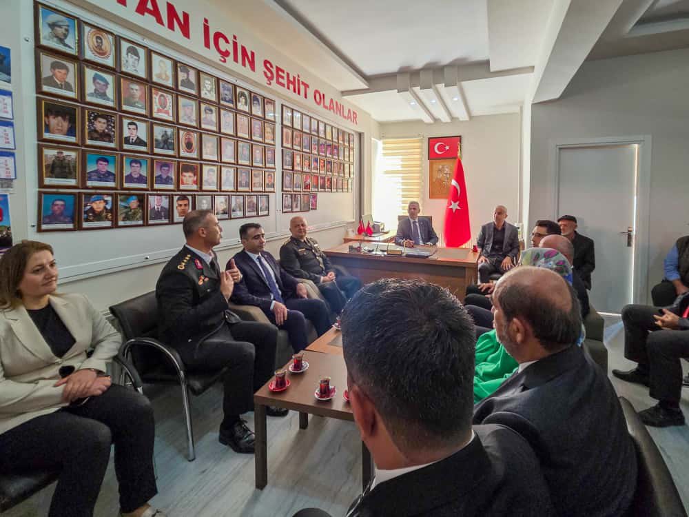Vali ÇİÇEKLİ, 19 Eylül Gaziler Günü Kutlama Programına Katıldı