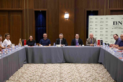 VALİMİZ SAYIN ATİLLA TOROS, ANKARA'DAN İLİMİZE GELEN TUR VE SEYAHAT ACENTELERİ TEMSİLCİLERİYLE BİR ARAYA GELDİ