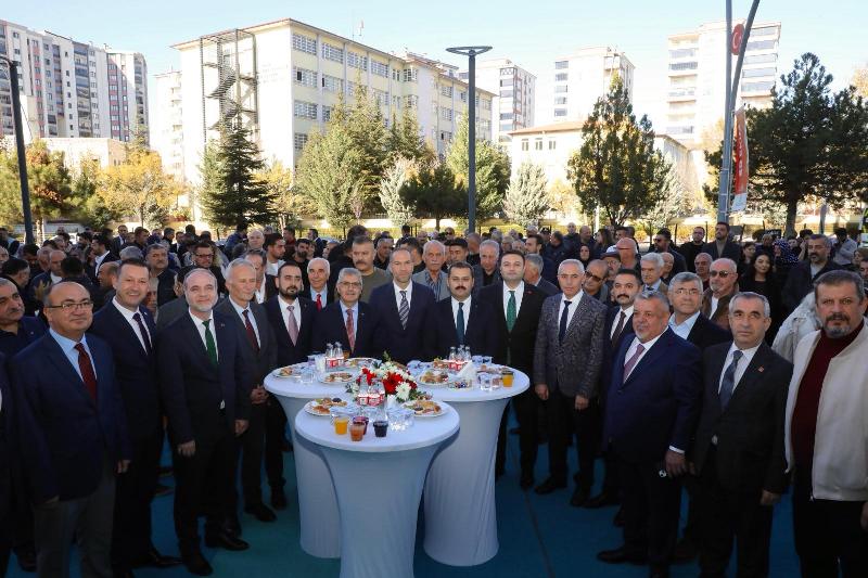 NİĞDE’DE TEMA PARK AVM RESMİ TÖRENLE AÇILDI