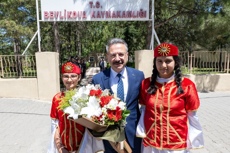 Valimiz Sayın Hüseyin Aksoy,  Beylikova Kaymakamlığını ziyaret etti.