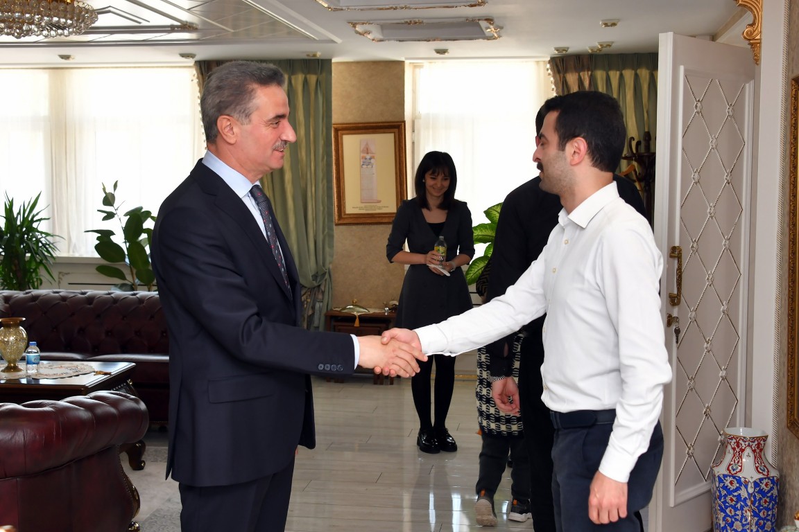 Valimiz Aydın Baruş Valilik ve Hükümet Konağı Personeliyle Bayramlaştı