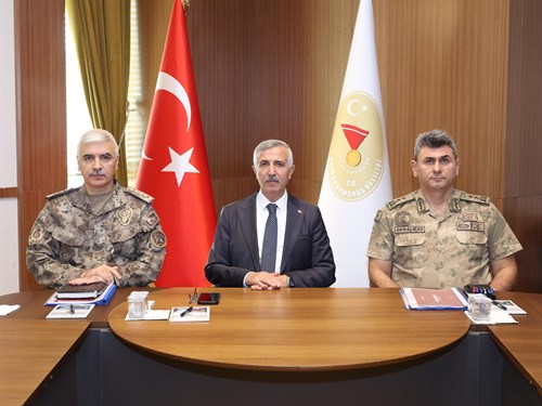 VALİ ÜNLÜER, TEMMUZ-AĞUSTOS DÖNEMİ GÜVENLİK VE ASAYİŞ VERİLERİNİ AÇIKLADI