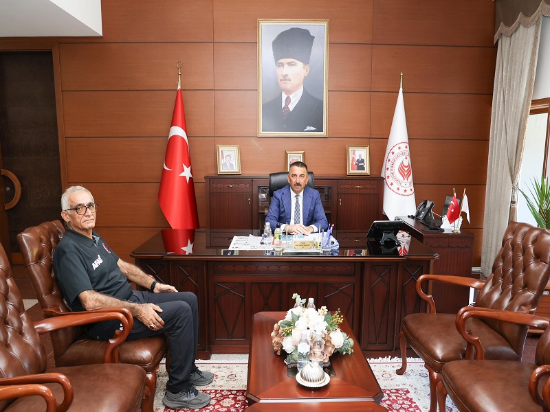 Zonguldak AFAD Müdürü Olarak Görev Yaparken Düzce’ye Atanan Ahmet Güngör, Vali Osman Hacıbektaşoğlu’nu Ziyaret Etti