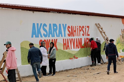 Vali Kumbuzoğlu’ndan öğretmen ve öğrencilerin katıldığı anlamlı etkinliğe destek