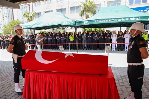 VALİMİZ SAYIN ATİLLA TOROS, POLİS MEMURU SELÇUK PEKER İÇİN DÜZENLENEN CENAZE TÖRENİNE KATILDI