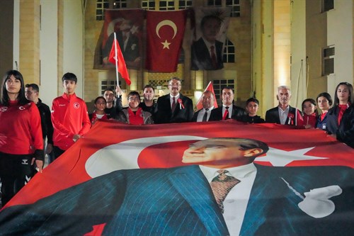 29 Ekim Cumhuriyet Bayramı Etkinlikleri Kapsamında Fener Alayı Yürüyüşü Düzenlendi