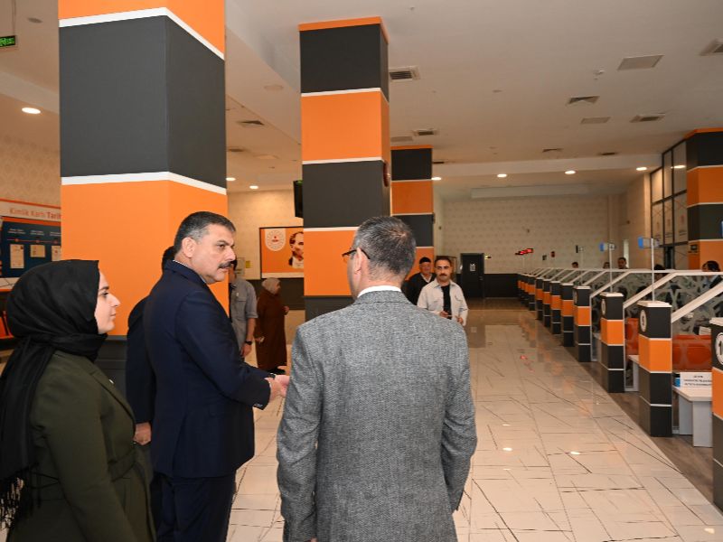 Vali Çiftçi, İl Nüfus ve Vatandaşlık Müdürlüğünü Ziyaret Etti