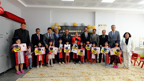 VALİ TÜLAY BAYDAR BİLGİHAN, ÖĞRENCİLERİN KARNE SEVİNCİNE ORTAK OLDU