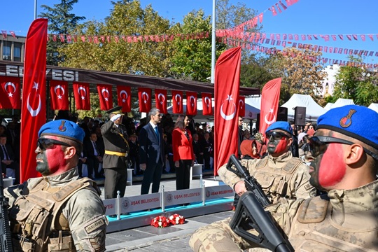 Cumhuriyetimizin 102. Yıl Dönümü Törenle Kutlandı