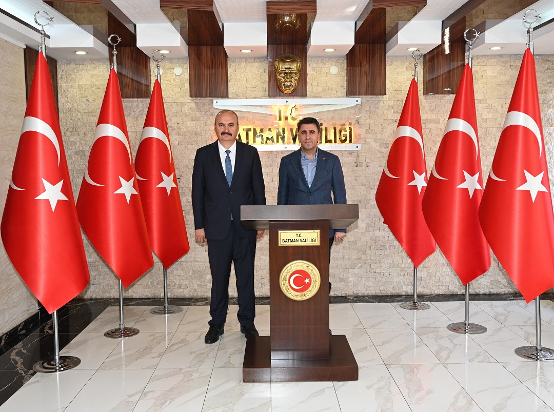 Tunceli Valisi Şefik Aygöl, Valimiz Ekrem Canalp’i Ziyaret Etti