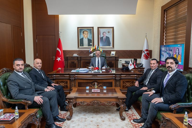 Valimiz Sayın Hüseyin Aksoy, Macaristan Türk-Macar Turan Vakfı Başkanı Andras Zsolt Biro ve beraberindeki heyeti kabul etti.