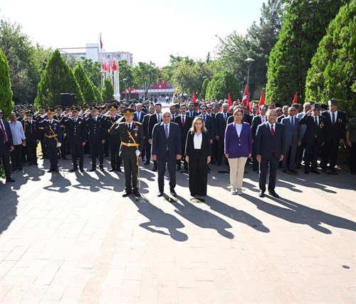 Diyarbakır’da 30 Ağustos Zafer Bayramı'nın 103. Yıldönümü Coşkuyla Kutlandı