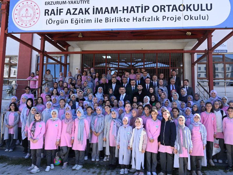 Bakan Tekin ve Vali Çiftçi’den Sürpriz Okul Ziyareti