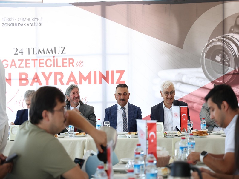 Vali Osman Hacıbektaşoğlu, 24 Temmuz Gazeteciler ve Basın Bayramı Dolayısıyla Basın Mensuplarıyla Bir Araya Geldi